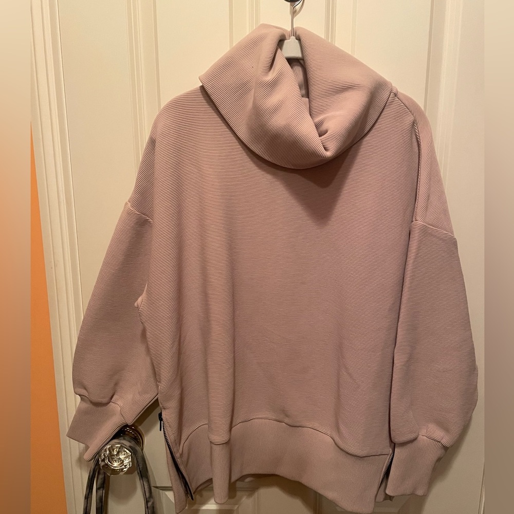 Varley Milton sweat in mushroom - size small